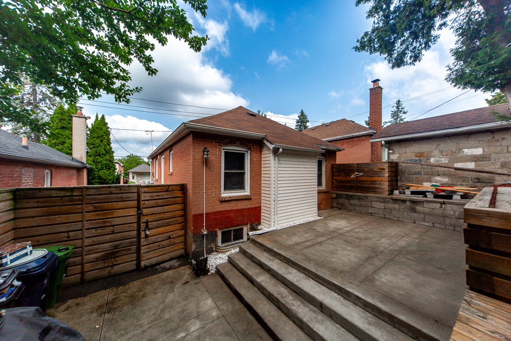 569-mcroberts-ave-york-40