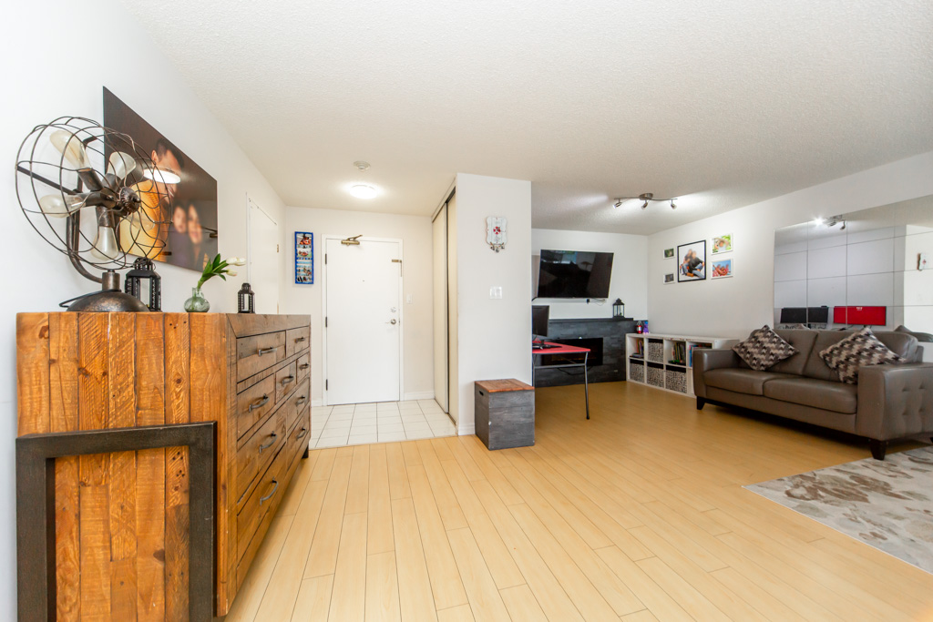1111-1-rowntree-rd-etobicoke-11