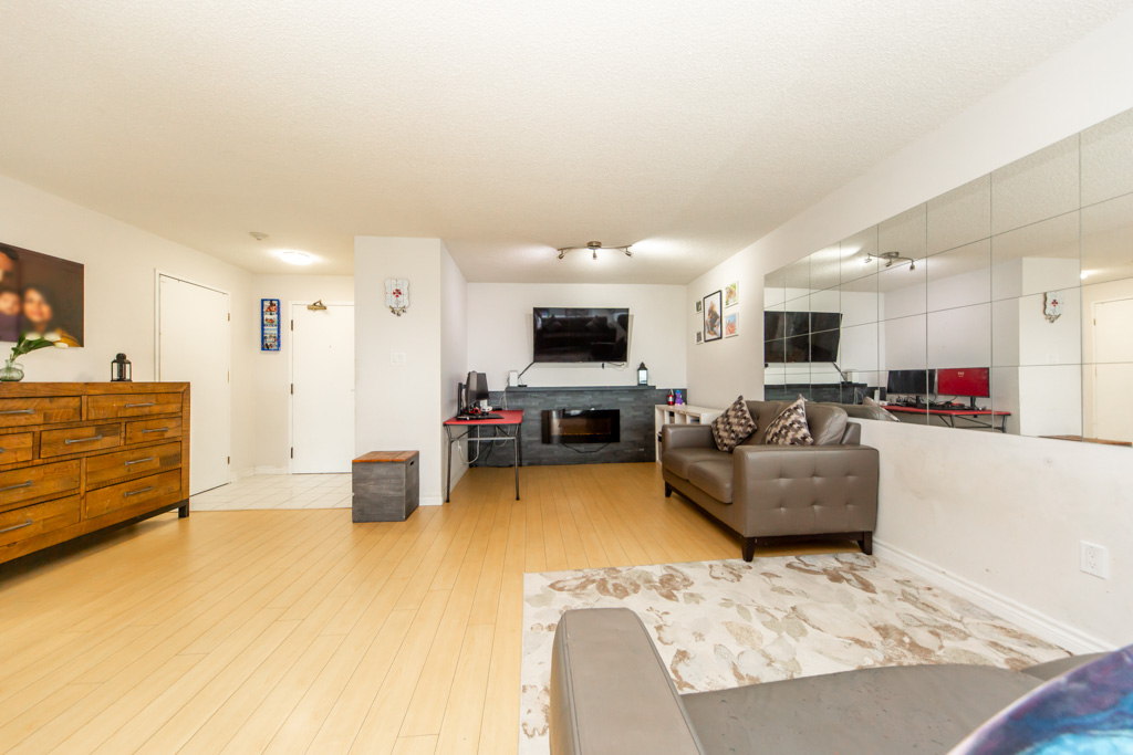 1111-1-rowntree-rd-etobicoke-12