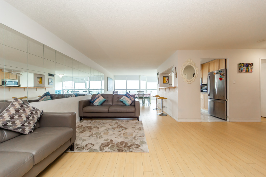 1111-1-rowntree-rd-etobicoke-15
