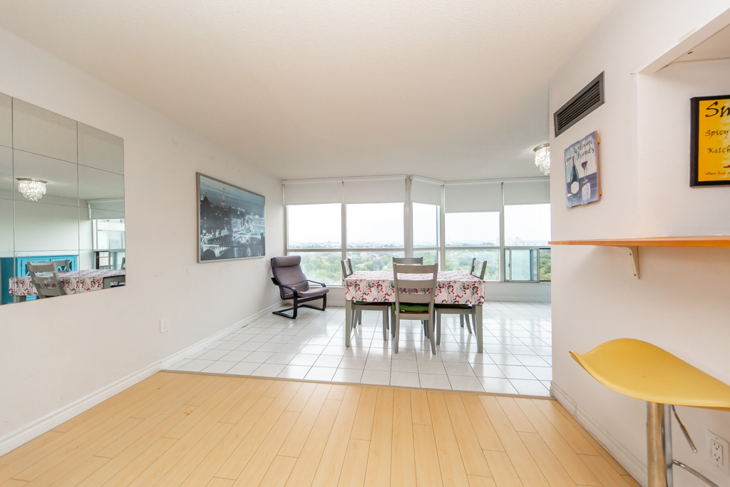 1111-1-rowntree-rd-etobicoke-16