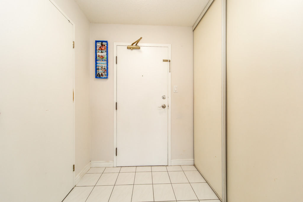 1111-1-rowntree-rd-etobicoke-27
