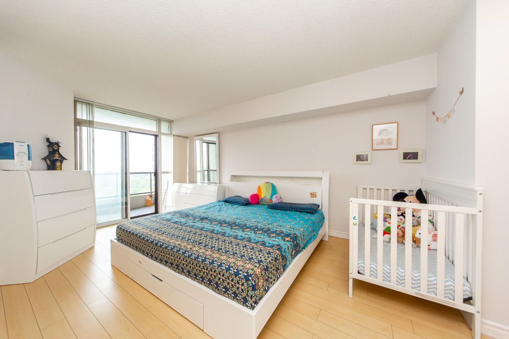 1111-1-rowntree-rd-etobicoke-28