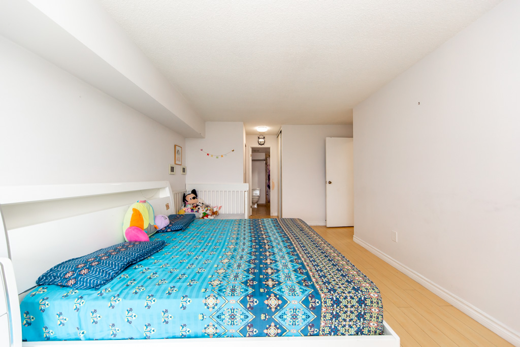 1111-1-rowntree-rd-etobicoke-33
