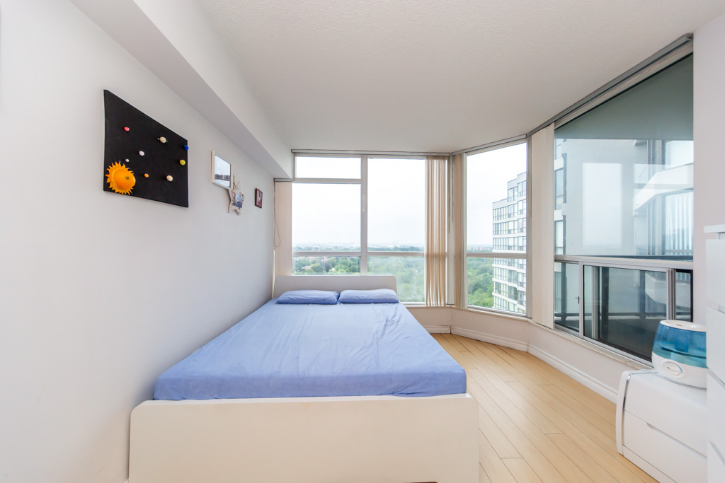 1111-1-rowntree-rd-etobicoke-36
