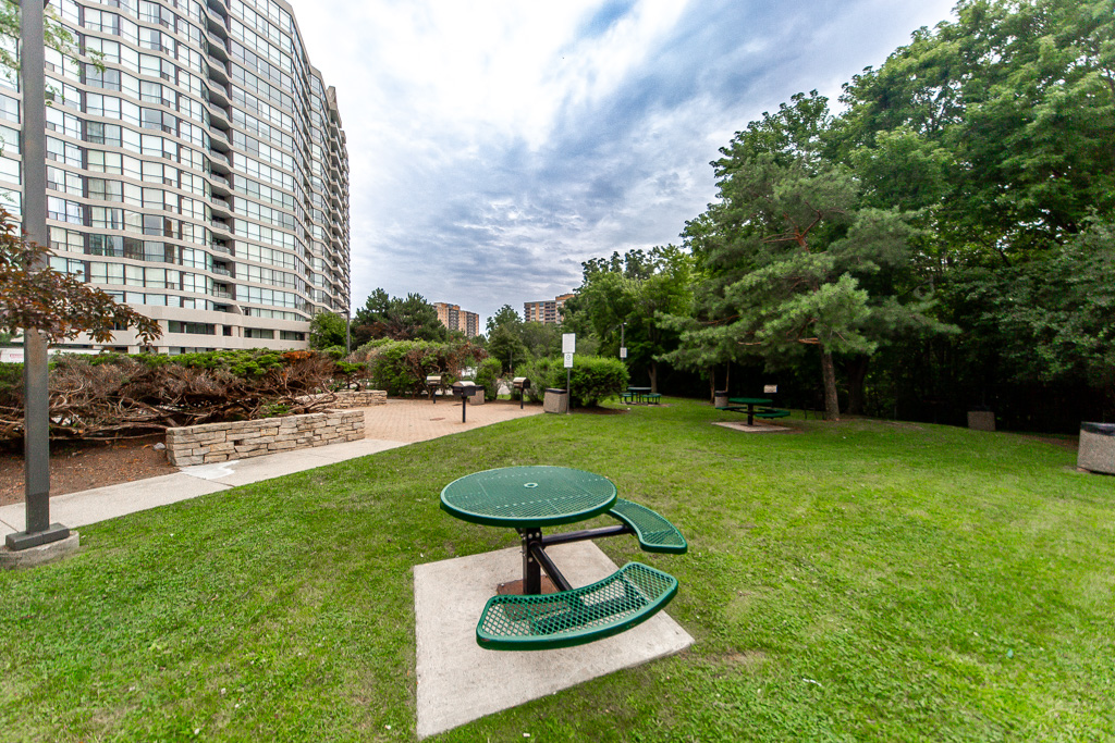 1111-1-rowntree-rd-etobicoke-51