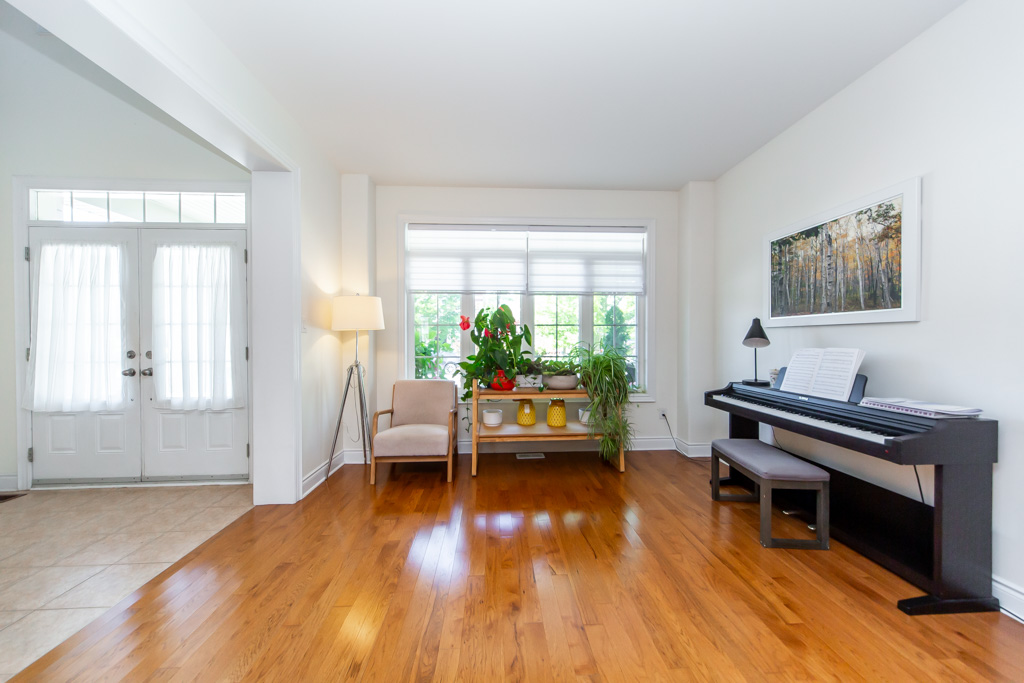 2304-canterbury-cres-pickering-12