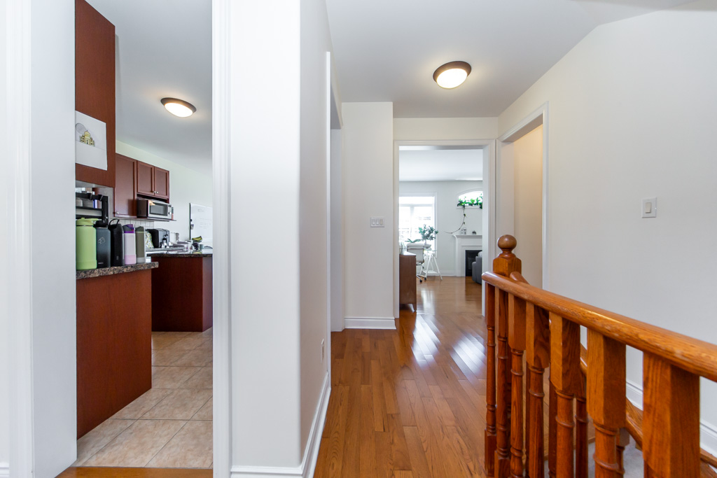 2304-canterbury-cres-pickering-17
