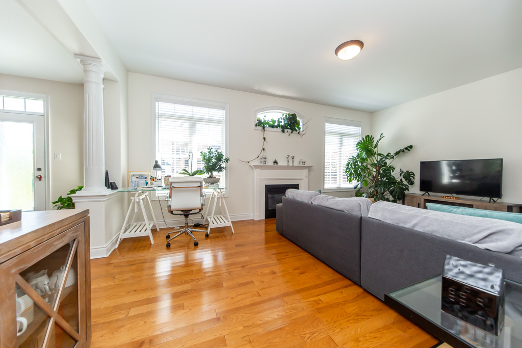 2304-canterbury-cres-pickering-18