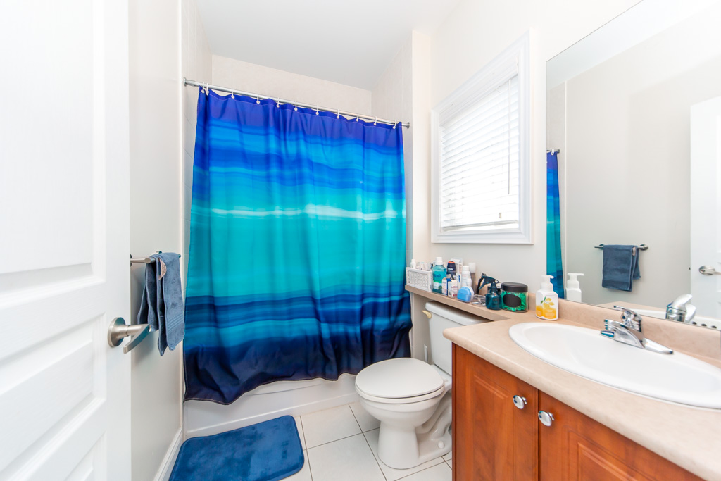 2304-canterbury-cres-pickering-44