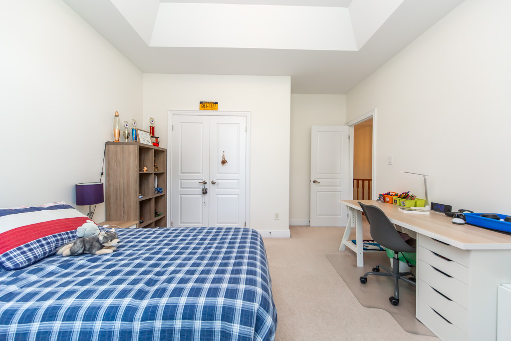 2304-canterbury-cres-pickering-47