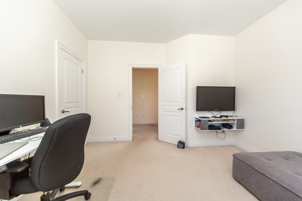 2304-canterbury-cres-pickering-49
