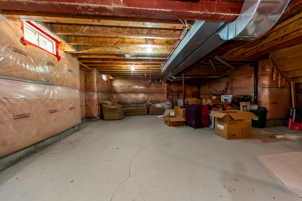 2304-canterbury-cres-pickering-54