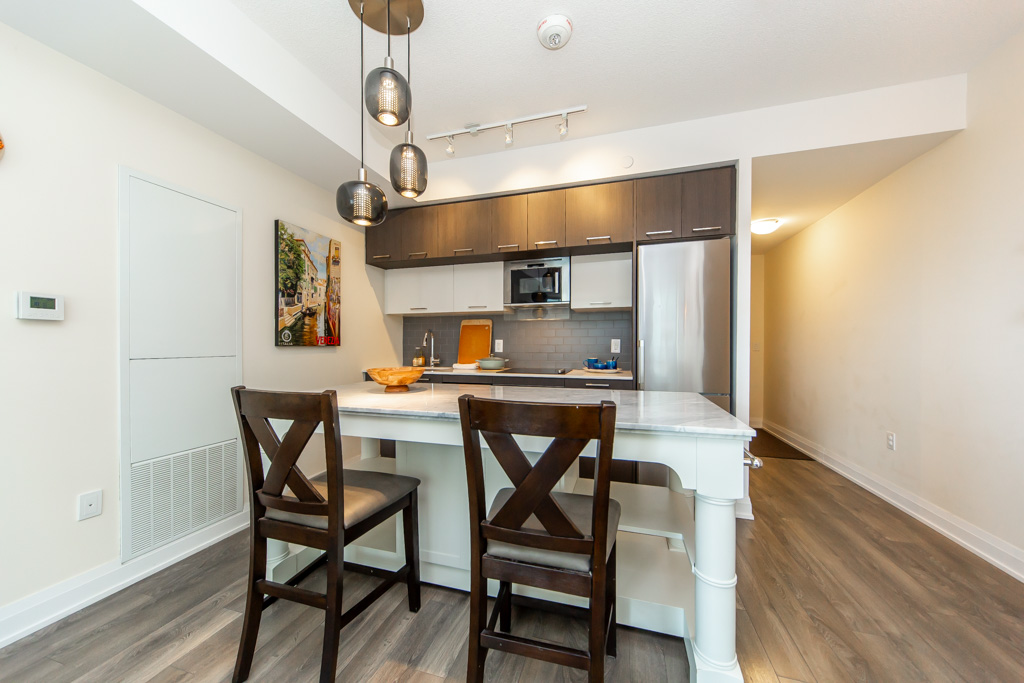 605-4800-highway-7-woodbridge-17