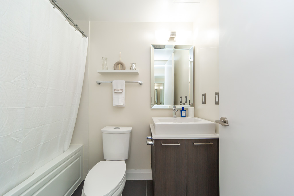 605-4800-highway-7-woodbridge-36