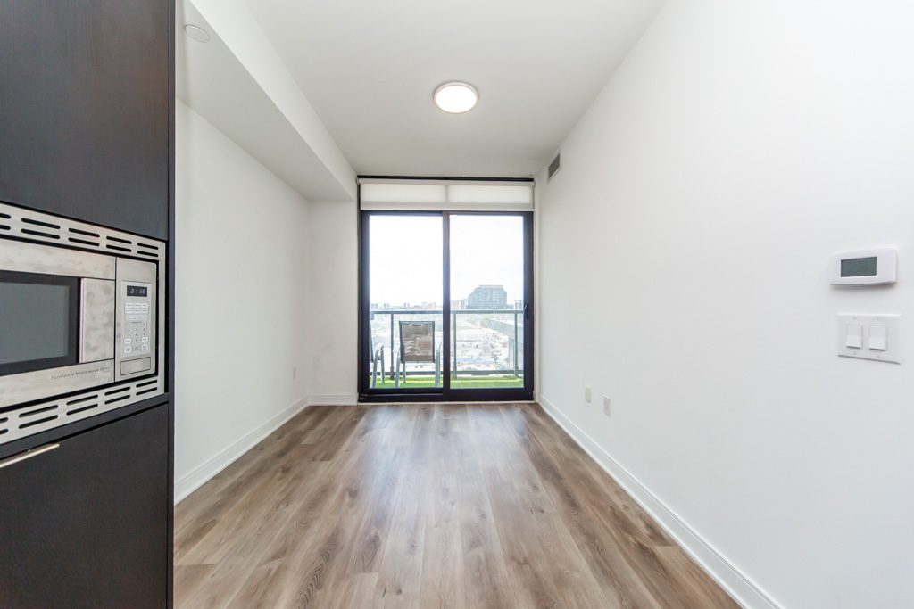 821-86-dundas-st-e-mississauga-15