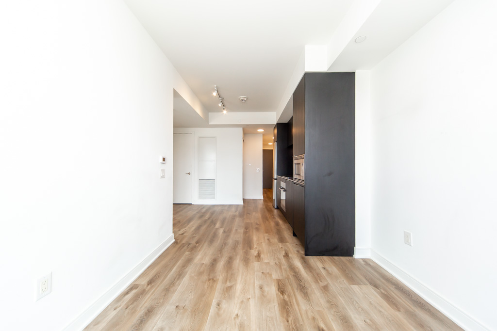 821-86-dundas-st-e-mississauga-17