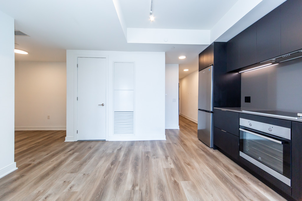 821-86-dundas-st-e-mississauga-18
