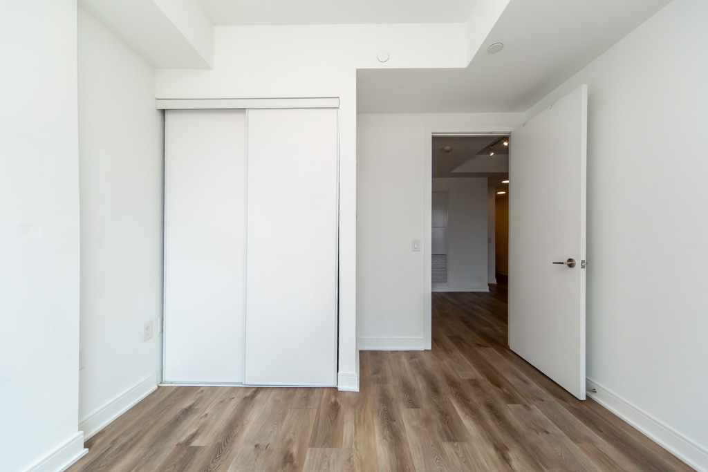 821-86-dundas-st-e-mississauga-28