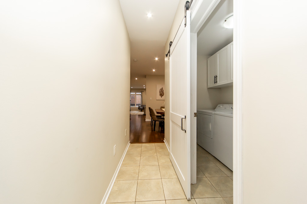 83-spruce-pine-cres-vaughan-11