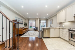 83-spruce-pine-cres-vaughan-15