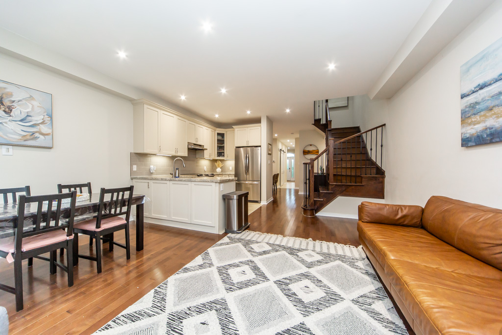 83-spruce-pine-cres-vaughan-21