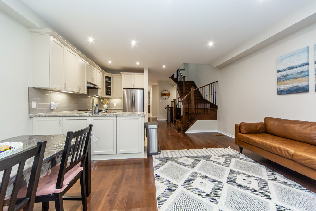 83-spruce-pine-cres-vaughan-22