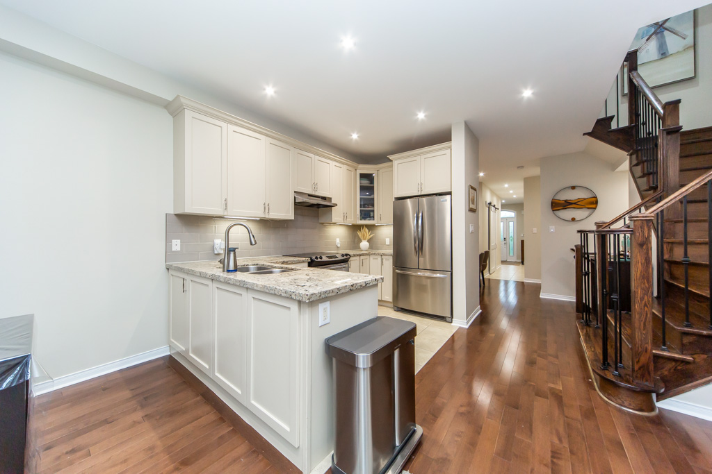 83-spruce-pine-cres-vaughan-23