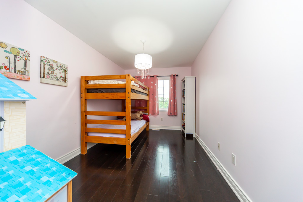 83-spruce-pine-cres-vaughan-41
