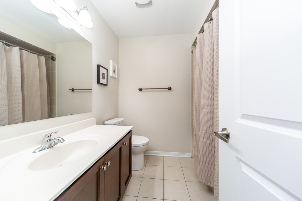 83-spruce-pine-cres-vaughan-43