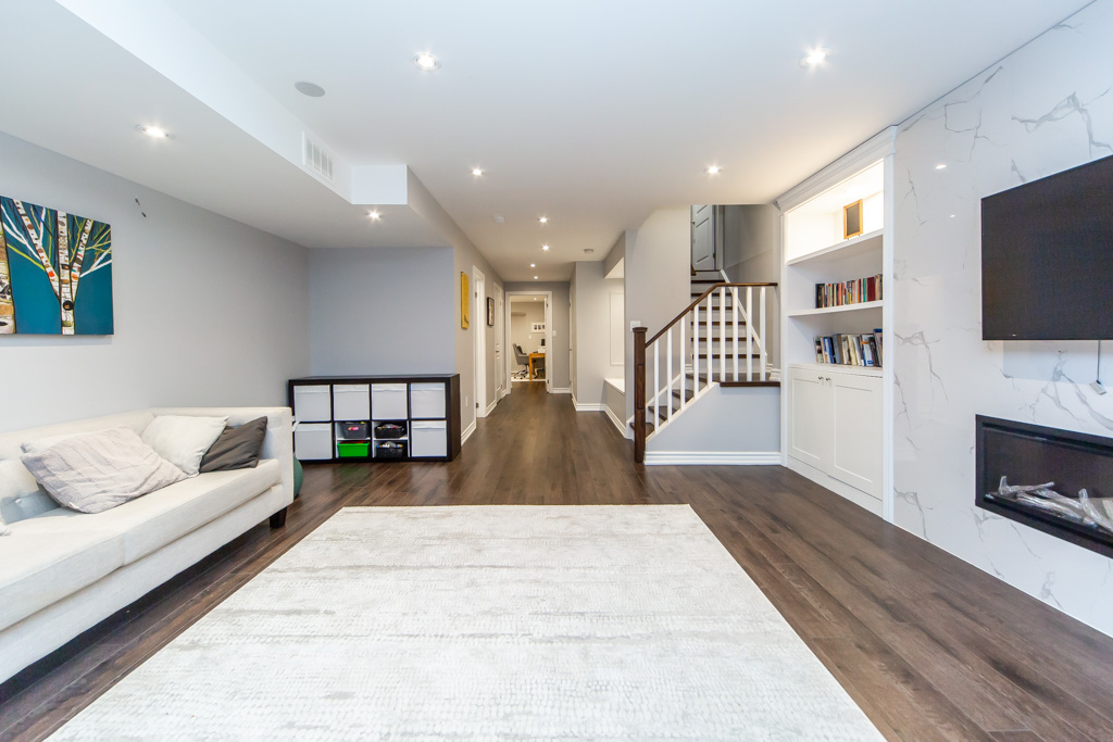 83-spruce-pine-cres-vaughan-46