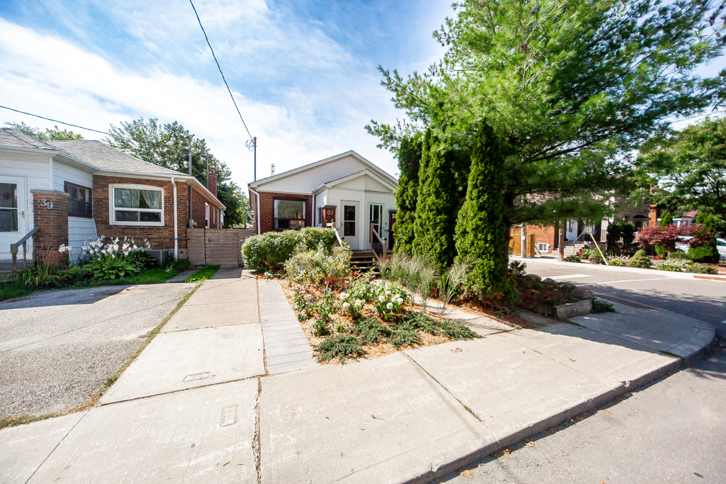37-gowan-ave-east-york-1