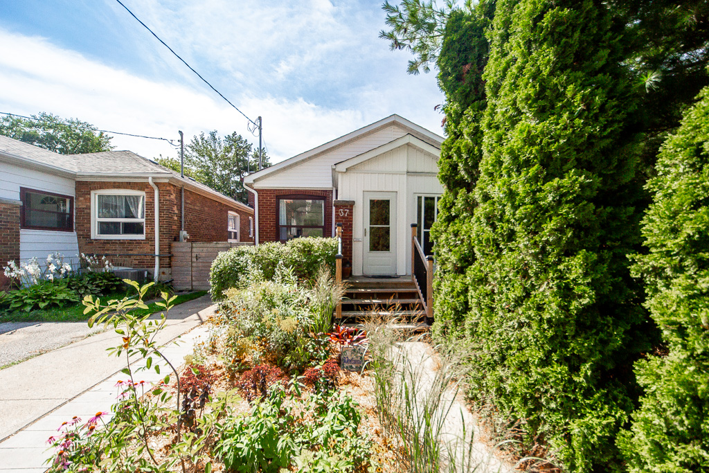 37-gowan-ave-east-york-4