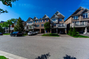 38-minlow-way-aurora-1