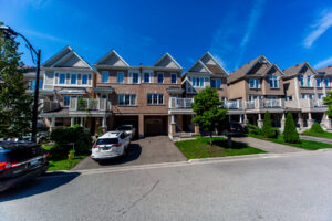 38-minlow-way-aurora-2