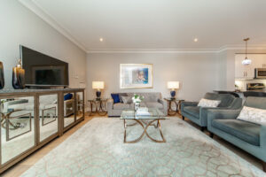 215-7-bond-cres-richmond-hill-15