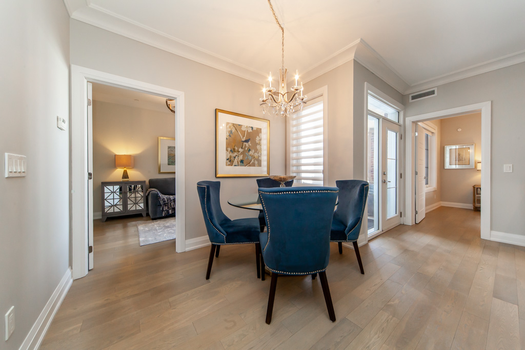 215-7-bond-cres-richmond-hill-17