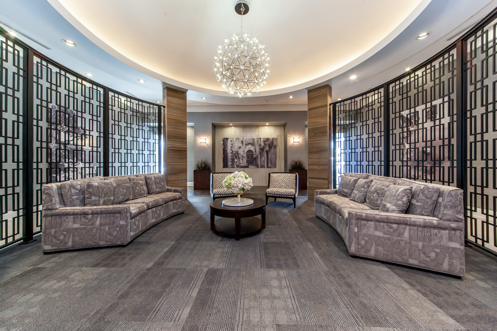 215-7-bond-cres-richmond-hill-38