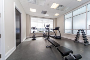 215-7-bond-cres-richmond-hill-39
