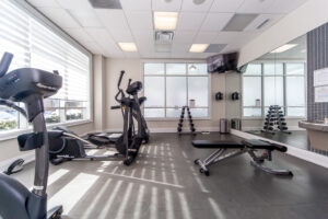 215-7-bond-cres-richmond-hill-40