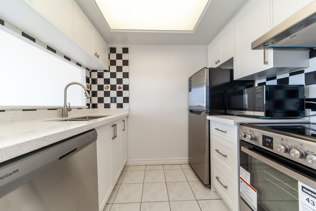 ph17-2460-eglinton-ave-e-scarborough-32