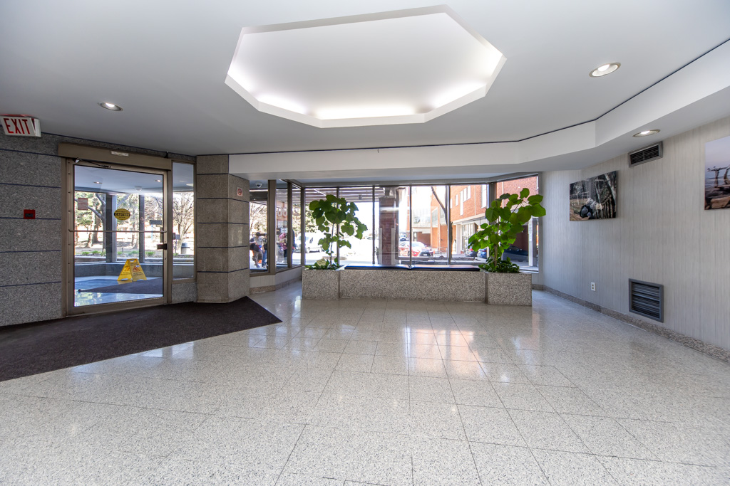 ph17-2460-eglinton-ave-e-scarborough-5
