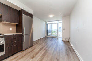 1004-225-village-green-sq-scarborough-13