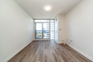 1004-225-village-green-sq-scarborough-15