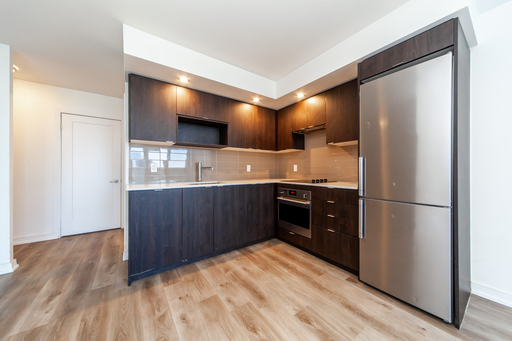 1004-225-village-green-sq-scarborough-22