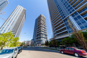 1004-225-village-green-sq-scarborough-4