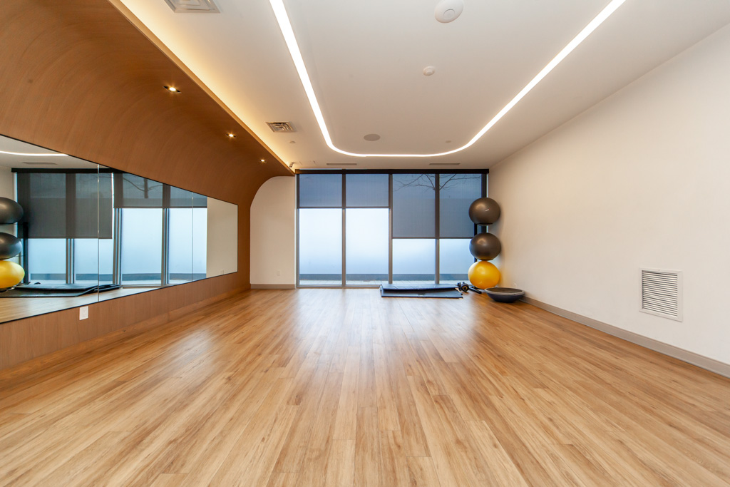 1004-225-village-green-sq-scarborough-40
