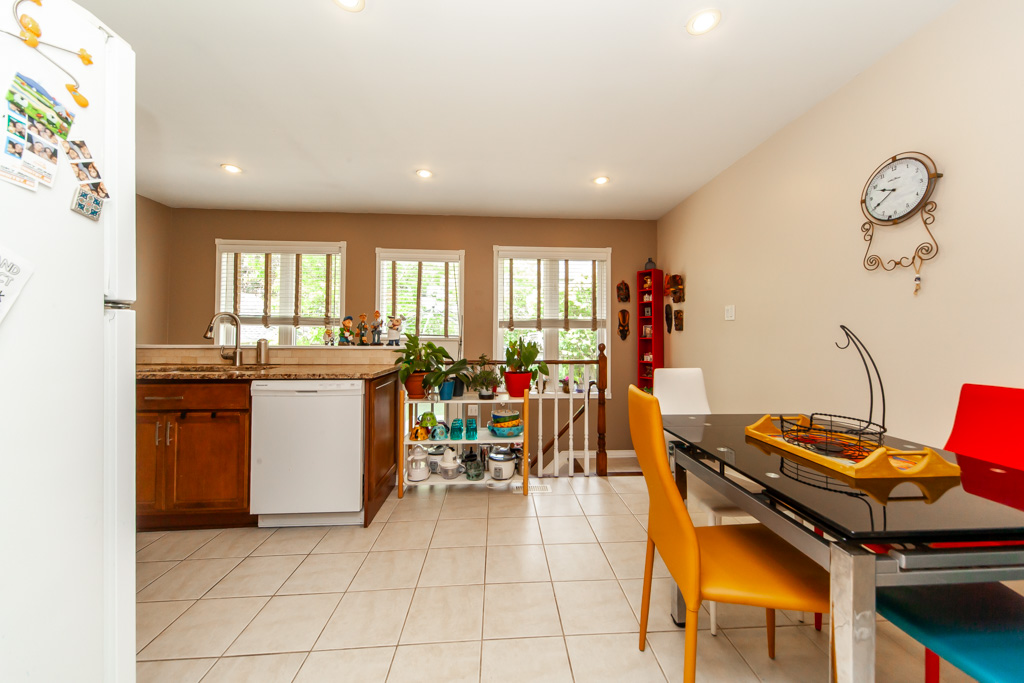 20-rosemarie-cres-whitby-14