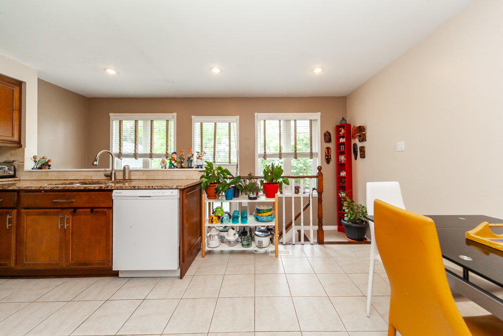 20-rosemarie-cres-whitby-16
