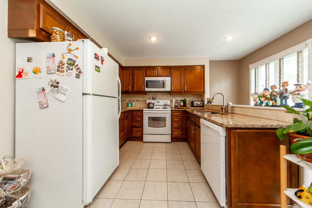 20-rosemarie-cres-whitby-21